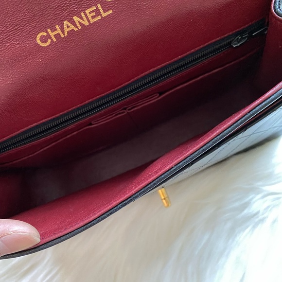 Authentic vintage Chanel lamp skin timeless chain bag - Picture 12 of 16